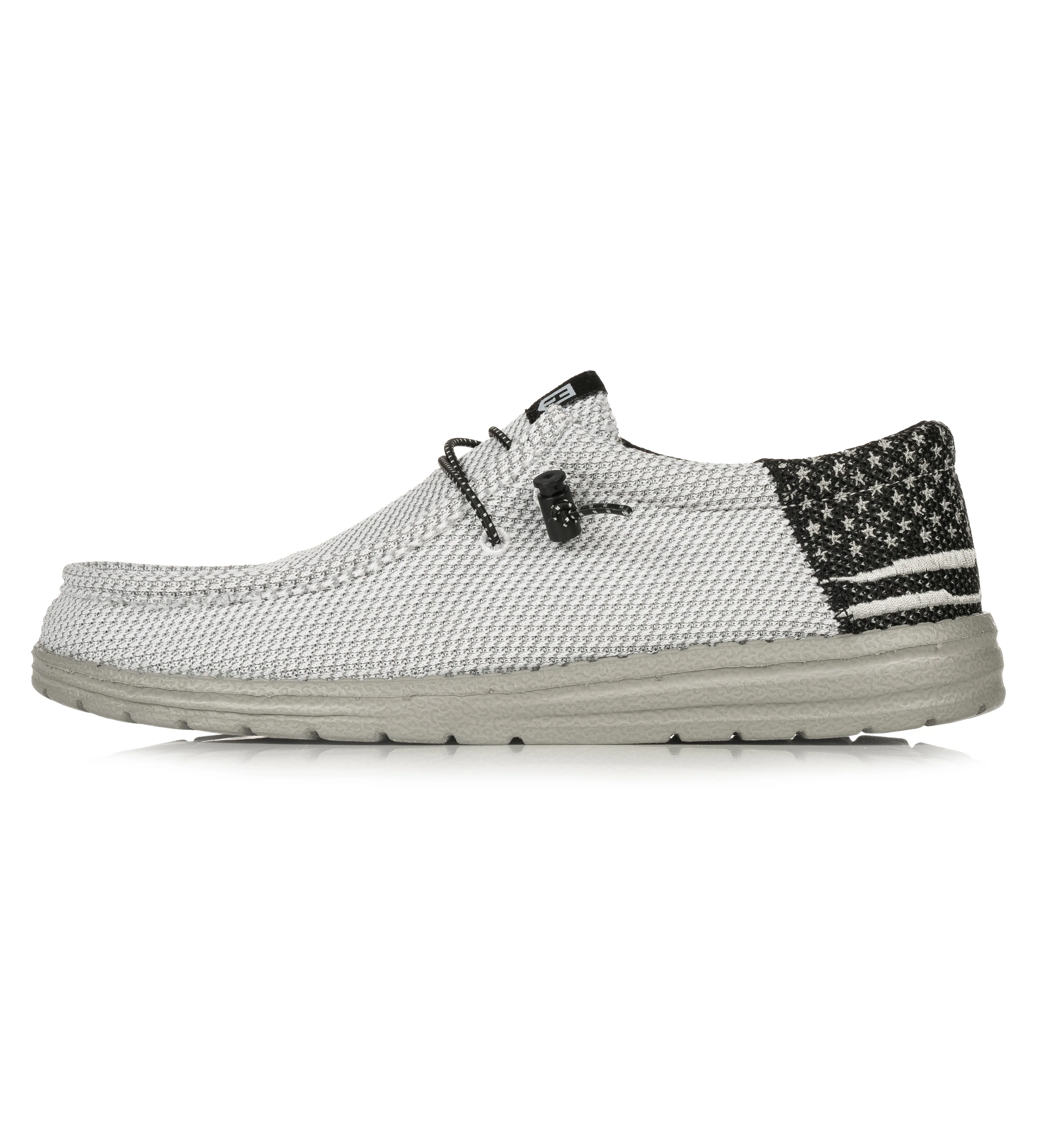 Roam Blackout Shoe