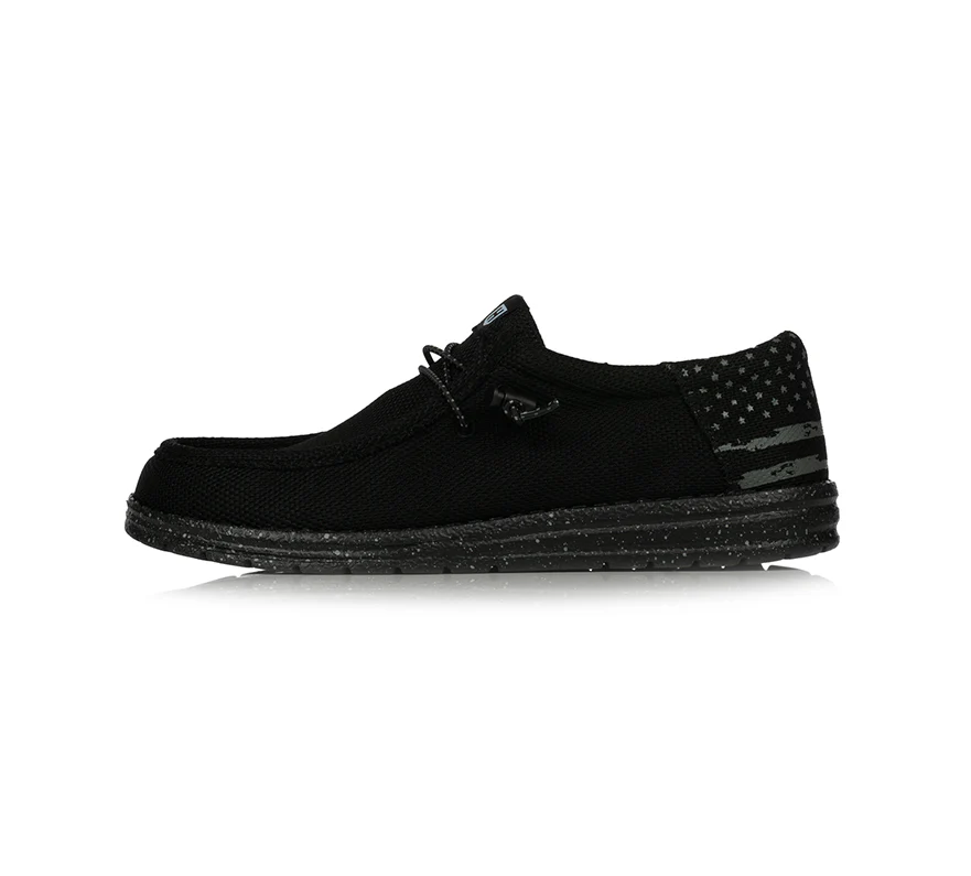 Roam Blackout Shoe