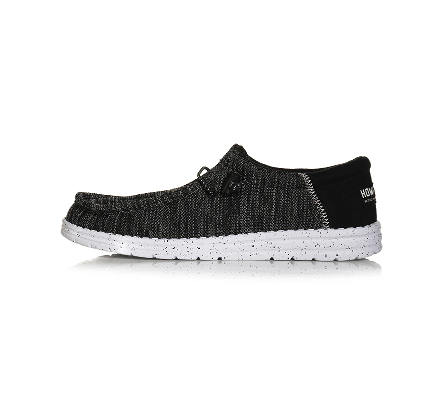 Roam Blackout Shoe